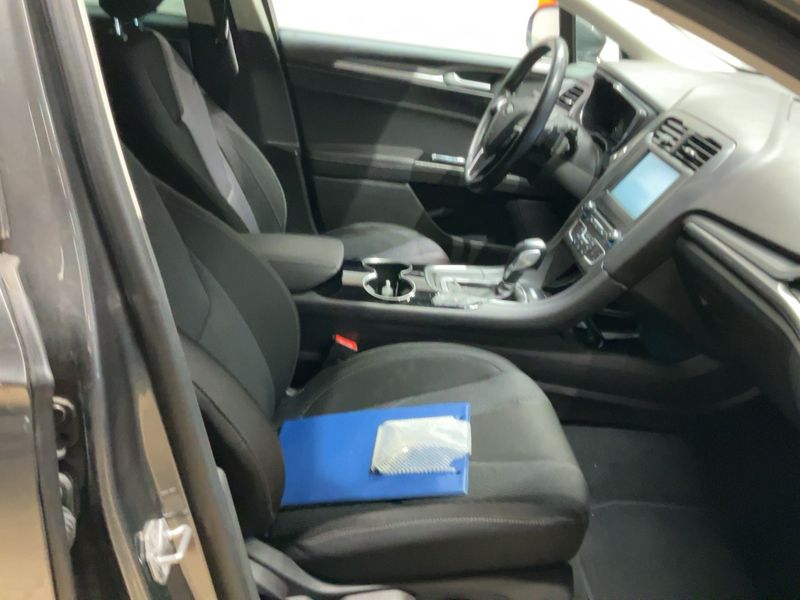 Ford Mondeo 2.0 TDCi Titanium 2015 – снимка 16