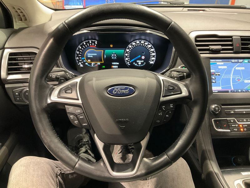 Ford Mondeo 2.0 TDCi Titanium 2015 – снимка 17