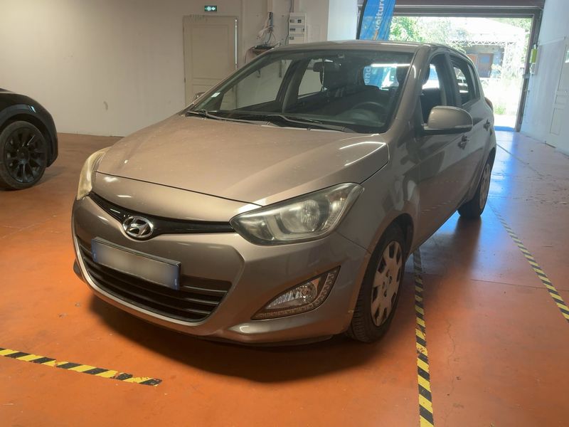 Hyundai i20 1.4 CRDi Pack Sensation Blue Drive 2013 – снимка 1