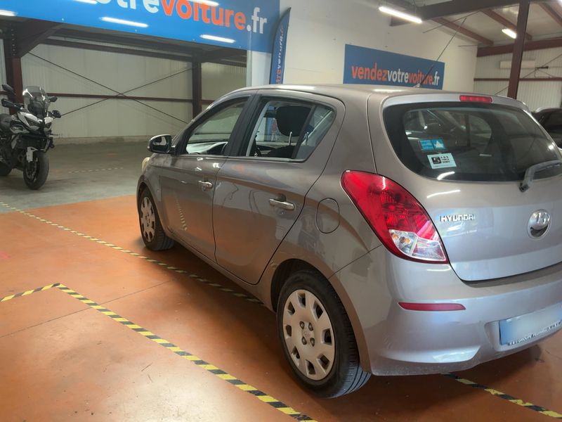 Hyundai i20 1.4 CRDi Pack Sensation Blue Drive 2013 – снимка 6