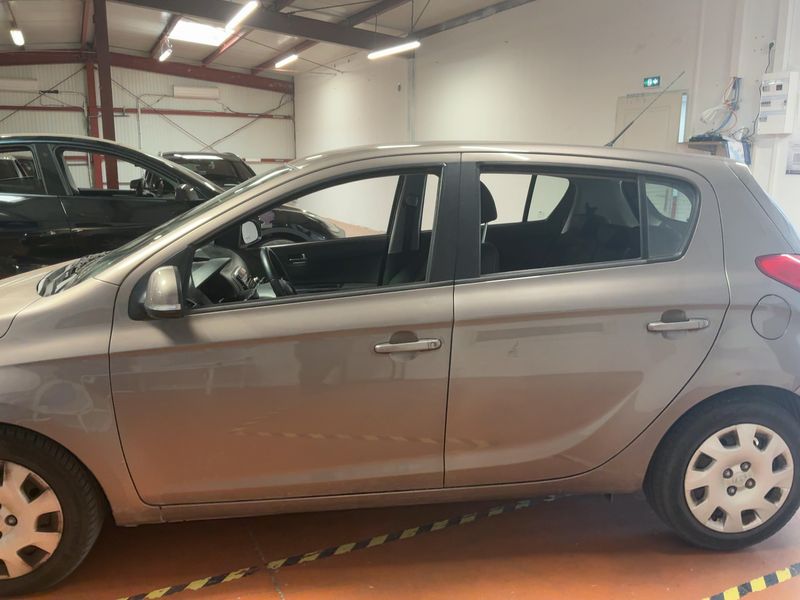 Hyundai i20 1.4 CRDi Pack Sensation Blue Drive 2013 – снимка 4