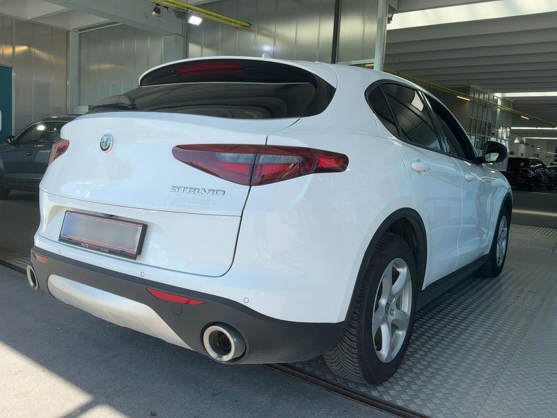 Alfa Romeo Stelvio 2.2 JTDM Super 2020 – снимка 8
