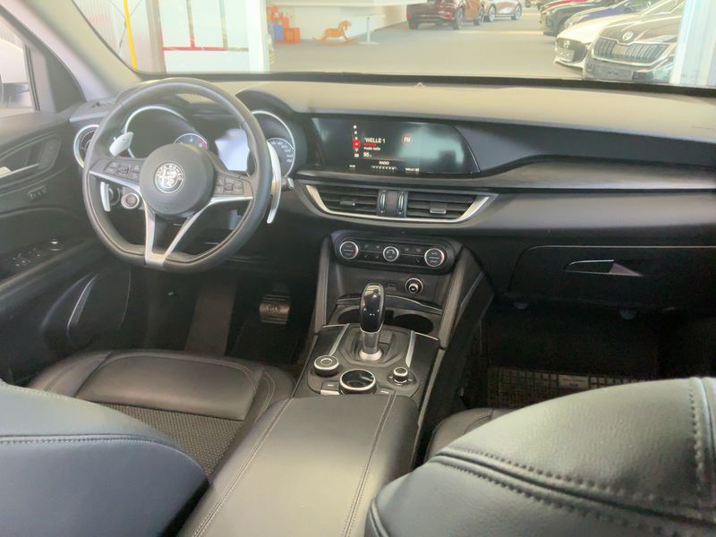Alfa Romeo Stelvio 2.2 JTDM Super 2020 – снимка 17