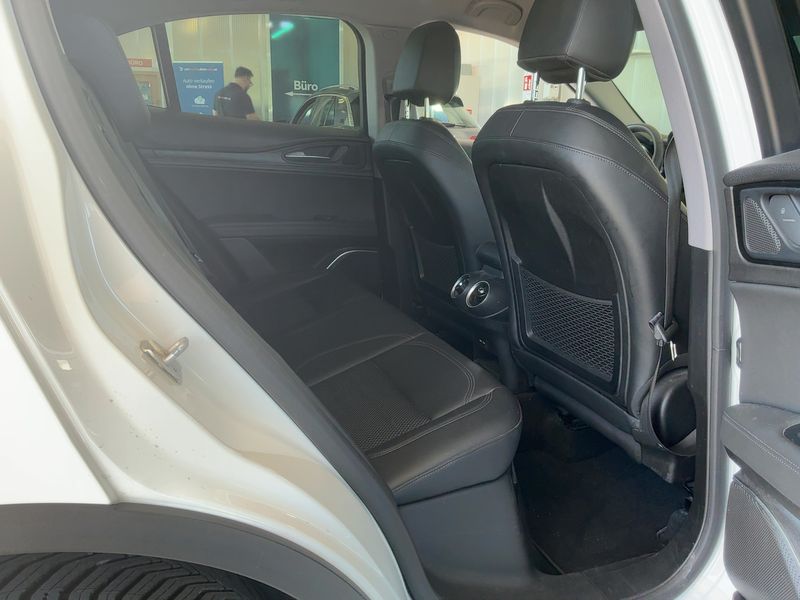 Alfa Romeo Stelvio 2.2 JTDM Super 2020 – снимка 19