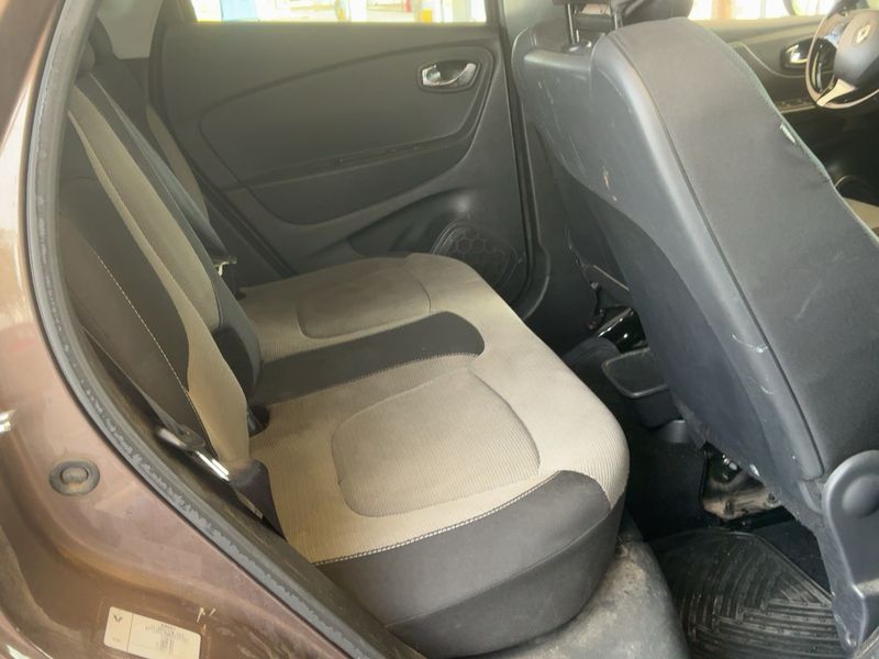 Renault Captur 1.5 dCi Business Eco2 2015 – снимка 19