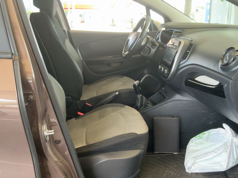Renault Captur 1.5 dCi Business Eco2 2015 – снимка 16