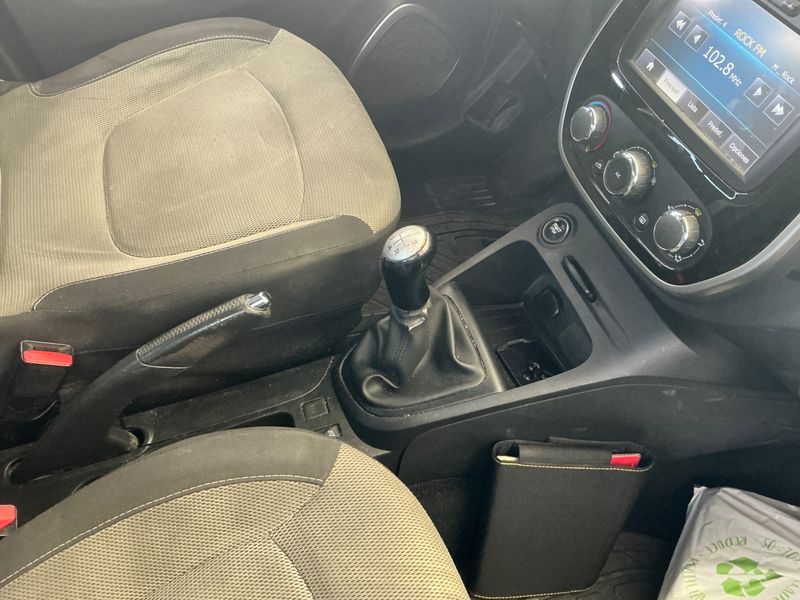 Renault Captur 1.5 dCi Business Eco2 2015 – снимка 29