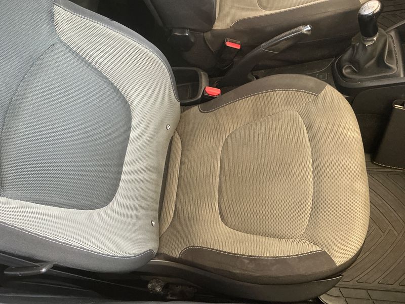 Renault Captur 1.5 dCi Business Eco2 2015 – снимка 27