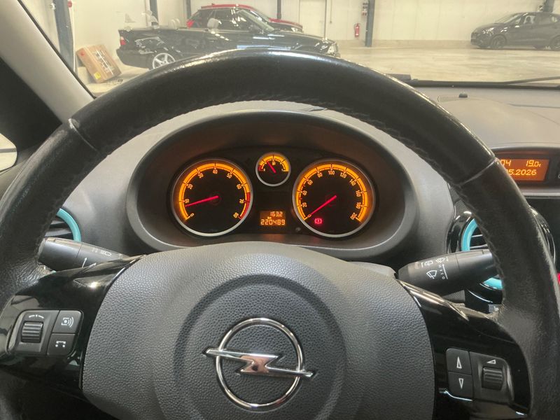 Opel Corsa 1.4 Color Edition 2010 – снимка 4