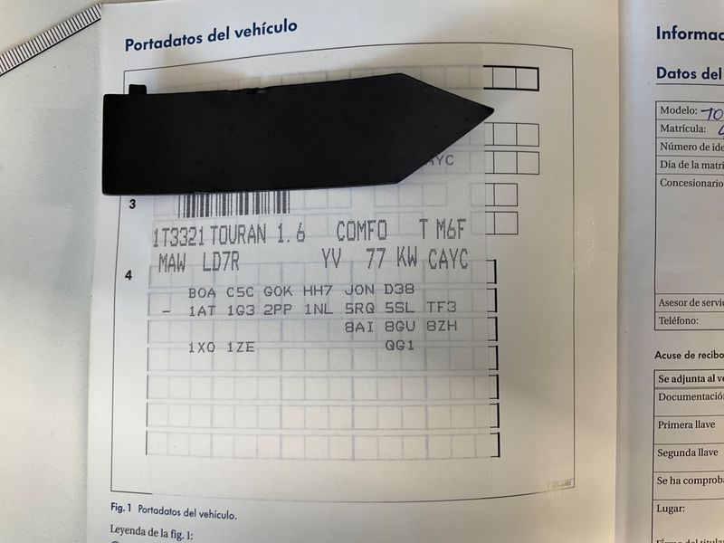Volkswagen Touran 1.6 TDI Advance 2011 – снимка 23