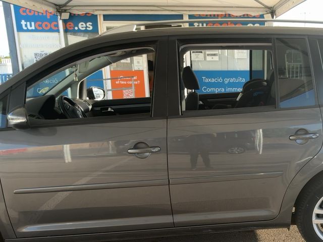 Volkswagen Touran 1.6 TDI Advance 2011 – снимка 4