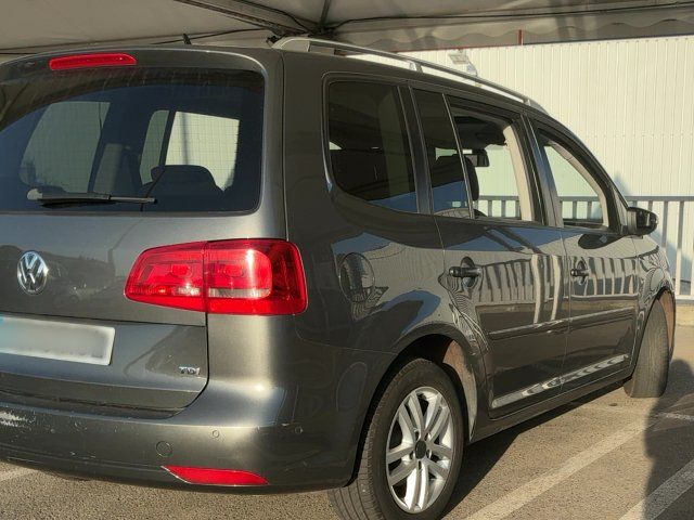 Volkswagen Touran 1.6 TDI Advance 2011 – снимка 8