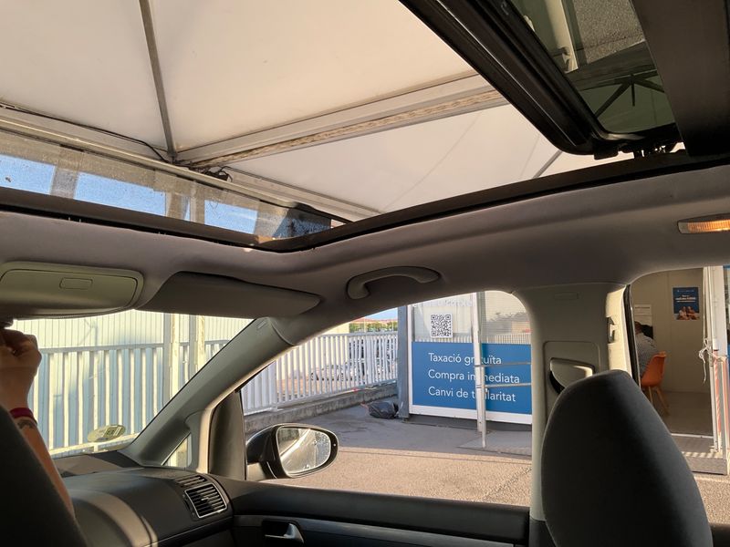 Volkswagen Touran 1.6 TDI Advance 2011 – снимка 30