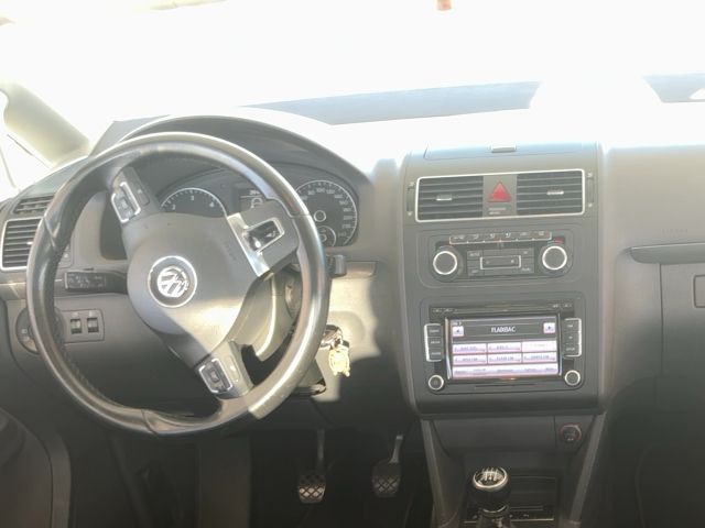 Volkswagen Touran 1.6 TDI Advance 2011 – снимка 17