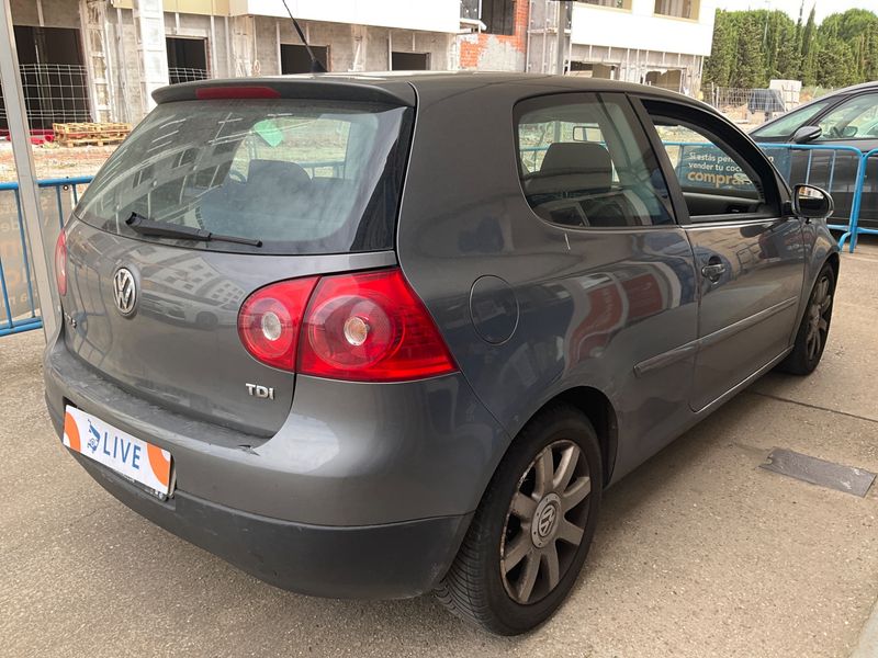 Volkswagen Golf V 1.9 TDI Sportline 2006 – снимка 2