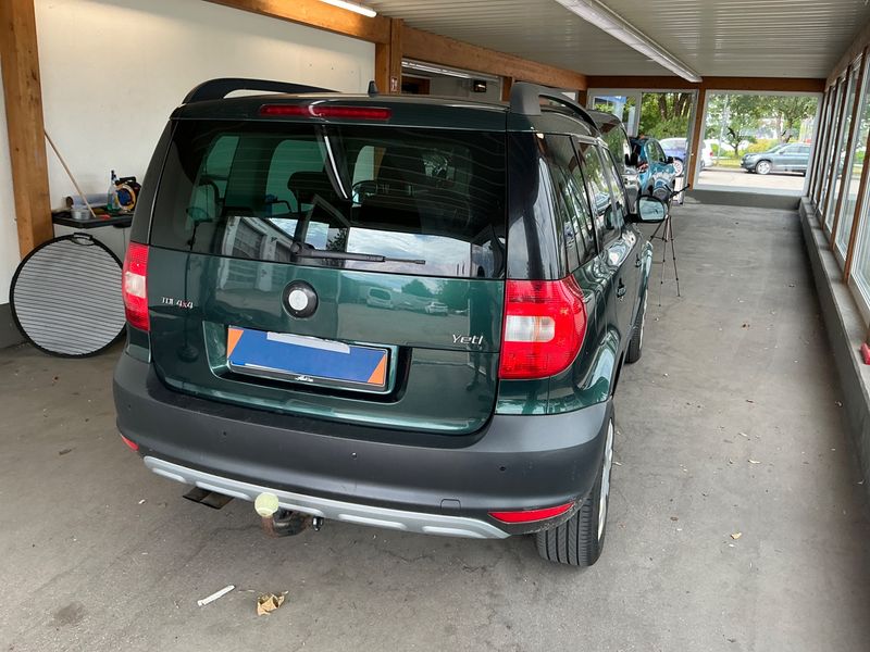 Skoda Yeti 2.0 TDI Active Plus Edition 4x4 2011 – снимка 2