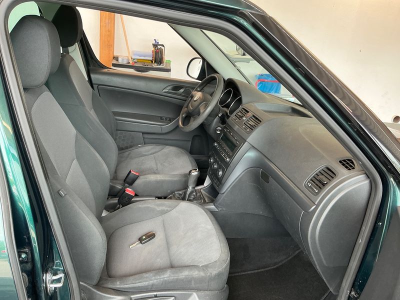 Skoda Yeti 2.0 TDI Active Plus Edition 4x4 2011 – снимка 3