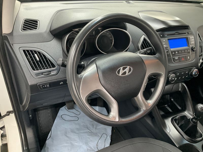 Hyundai ix35 1.6 FIFA World Cup Edition 2WD 2014 – снимка 31