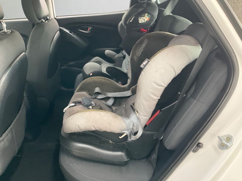 Hyundai ix35 1.6 FIFA World Cup Edition 2WD 2014 – снимка 34