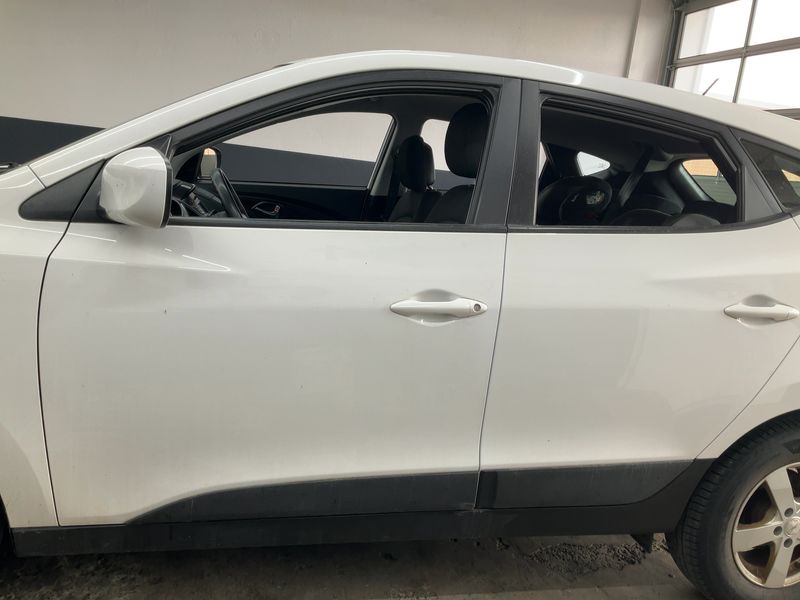 Hyundai ix35 1.6 FIFA World Cup Edition 2WD 2014 – снимка 4
