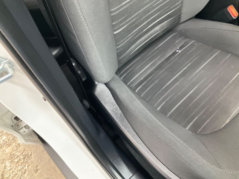 Hyundai ix35 1.6 FIFA World Cup Edition 2WD 2014 – снимка 33