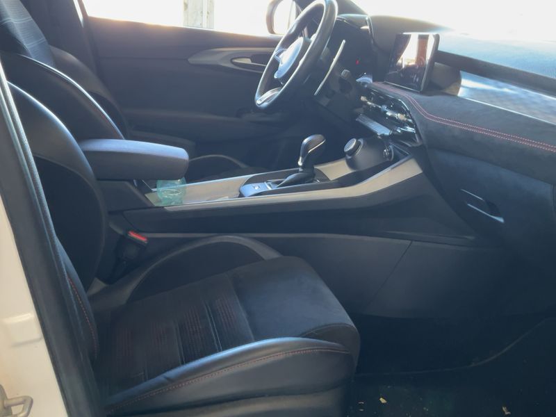 Alfa Romeo Tonale 1.3 Plug-in Hybrid Veloce AWD 2023 – снимка 16