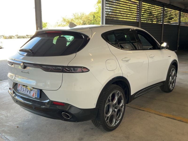 Alfa Romeo Tonale 1.3 Plug-in Hybrid Veloce AWD 2023 – снимка 8