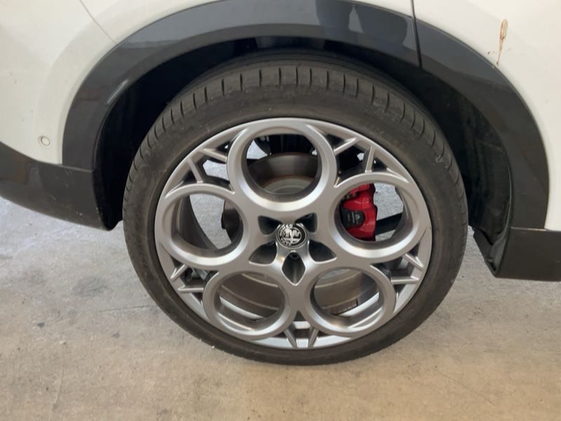 Alfa Romeo Tonale 1.3 Plug-in Hybrid Veloce AWD 2023 – снимка 9
