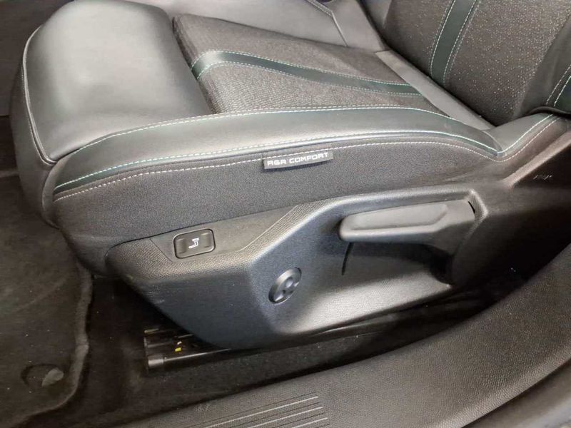 Peugeot 308 1.5 Blue-HDi Allure Pack 2022 – снимка 22