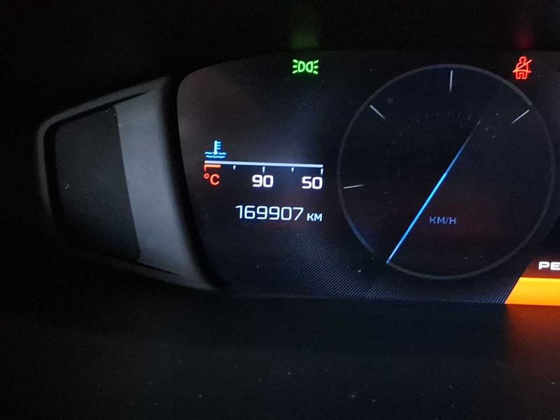 Peugeot 308 1.5 Blue-HDi Allure Pack 2022 – снимка 35