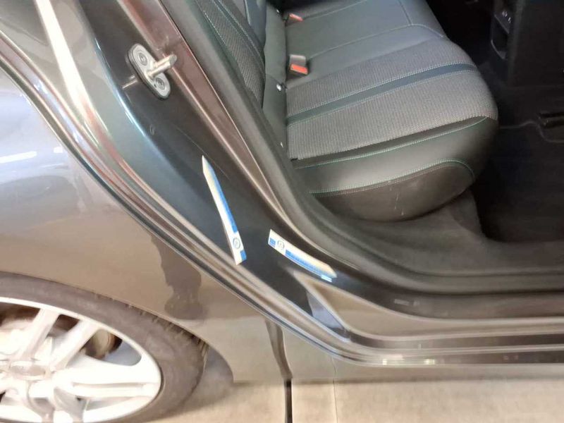 Peugeot 308 1.5 Blue-HDi Allure Pack 2022 – снимка 36