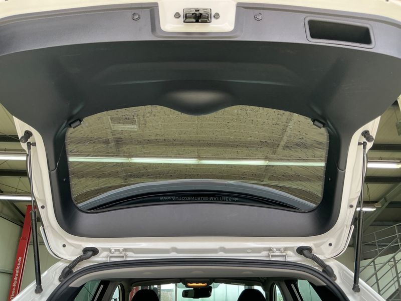Nissan Qashqai 1.6 dCi Tekna 2017 – снимка 23