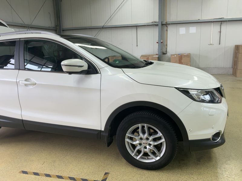 Nissan Qashqai 1.6 dCi Tekna 2017 – снимка 12