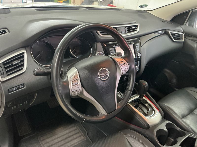 Nissan Qashqai 1.6 dCi Tekna 2017 – снимка 26