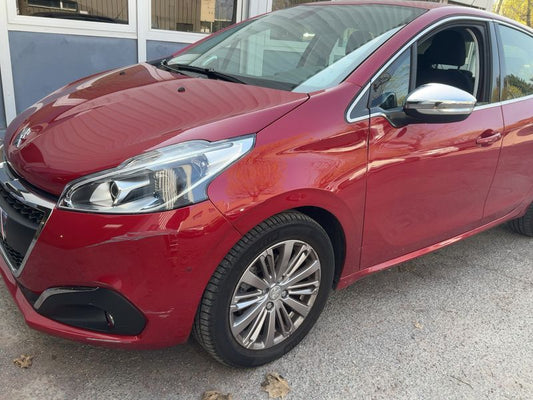 Peugeot 208 1.2 PureTech Allure 2017 – снимка 2