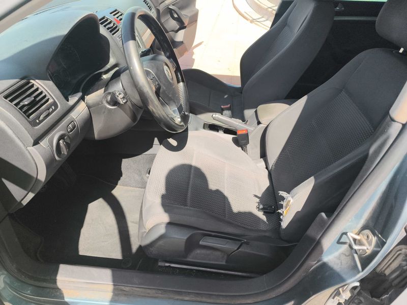 Volkswagen Jetta 1.9 TDI Advance 2008 – снимка 18