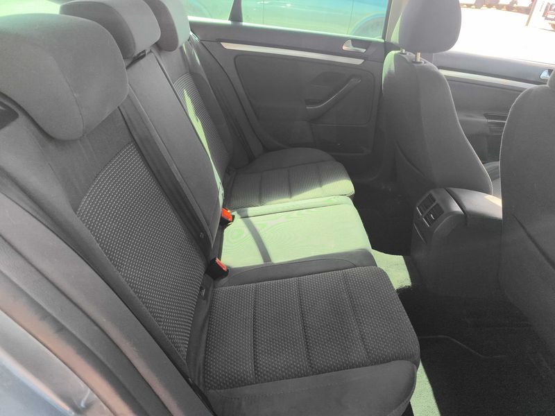 Volkswagen Jetta 1.9 TDI Advance 2008 – снимка 13