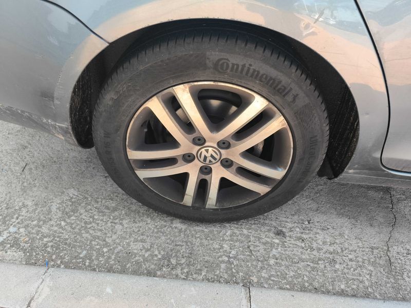 Volkswagen Jetta 1.9 TDI Advance 2008 – снимка 15