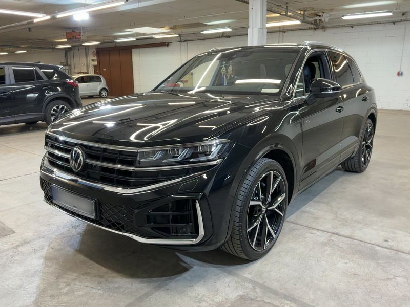 Volkswagen Touareg 3.0 TSI R-Line 4Motion 2024 – снимка 1