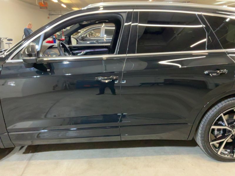 Volkswagen Touareg 3.0 TSI R-Line 4Motion 2024 – снимка 4