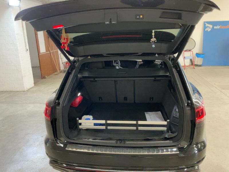 Volkswagen Touareg 3.0 TSI R-Line 4Motion 2024 – снимка 16
