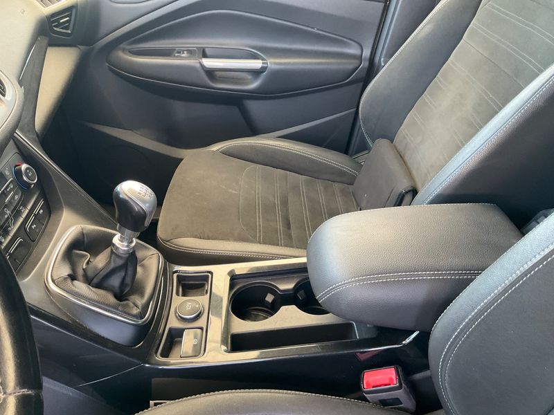 Ford Kuga 2.0 TDCi ST-Line 2017 – снимка 26