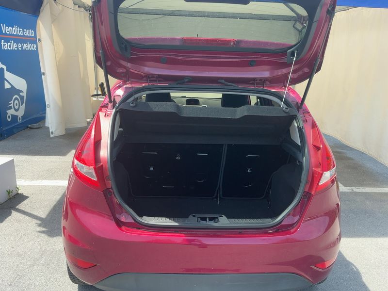Ford Fiesta 1.25 Titanium 2011 – снимка 15