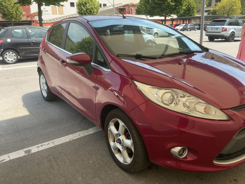 Ford Fiesta 1.25 Titanium 2011 – снимка 12