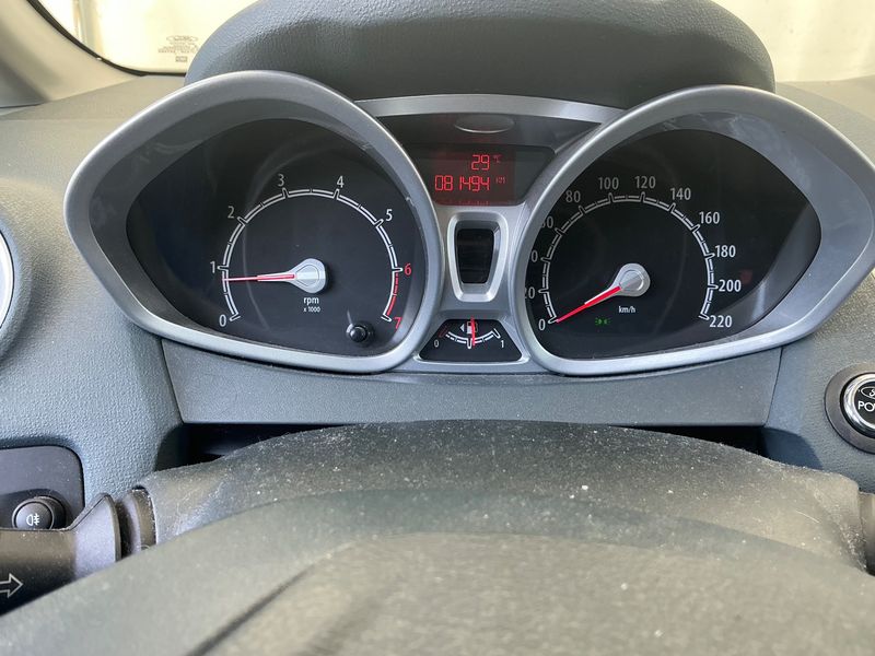 Ford Fiesta 1.25 Titanium 2011 – снимка 18