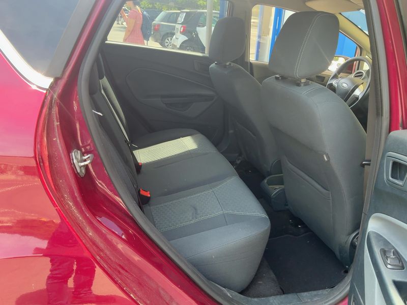 Ford Fiesta 1.25 Titanium 2011 – снимка 19