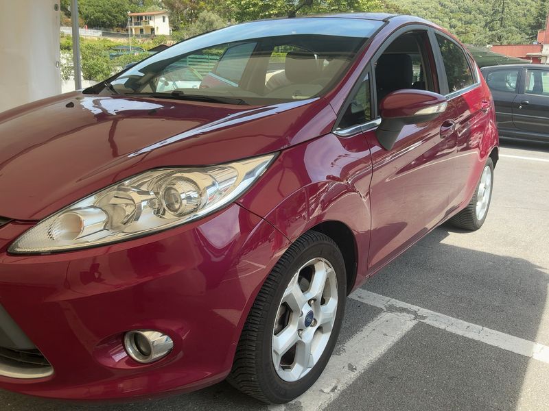 Ford Fiesta 1.25 Titanium 2011 – снимка 2