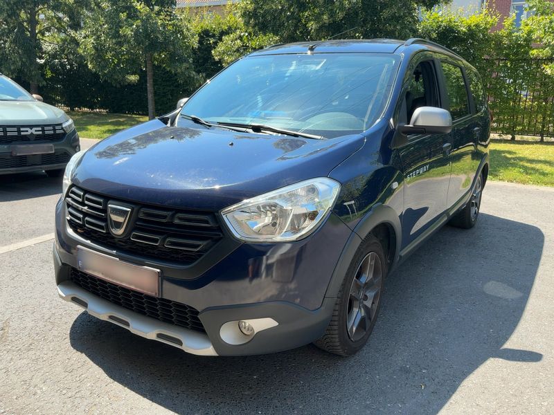 Dacia Lodgy 1.2 TCe Stepway Celebration 2018 – снимка 1