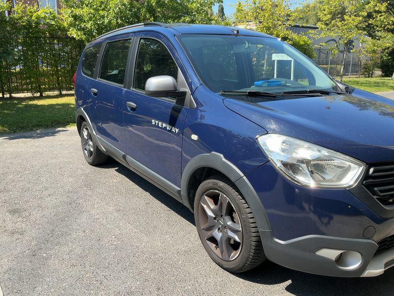 Dacia Lodgy 1.2 TCe Stepway Celebration 2018 – снимка 12