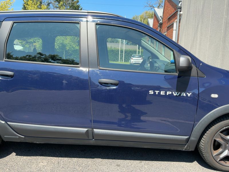 Dacia Lodgy 1.2 TCe Stepway Celebration 2018 – снимка 10